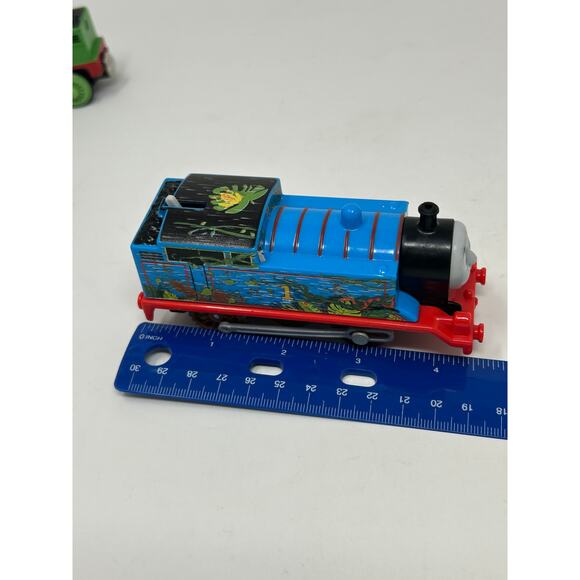 Thomas & Friends Trackmaster SODOR SAFARI Thomas Tank Engine Motorized Monkeys - Picture 8 of 9